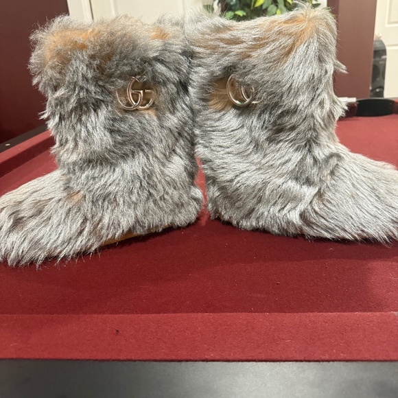 Gucci Fur Boots- ONLY PAIR IN THE US‼️ - Picture 1 of 8